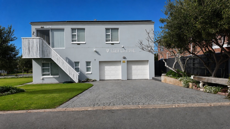 7 Bedroom Property for Sale in Stilbaai Wes Western Cape